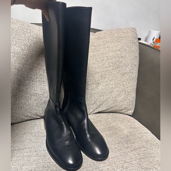 SW Stuart weitzman boot - Picture 1 of 8